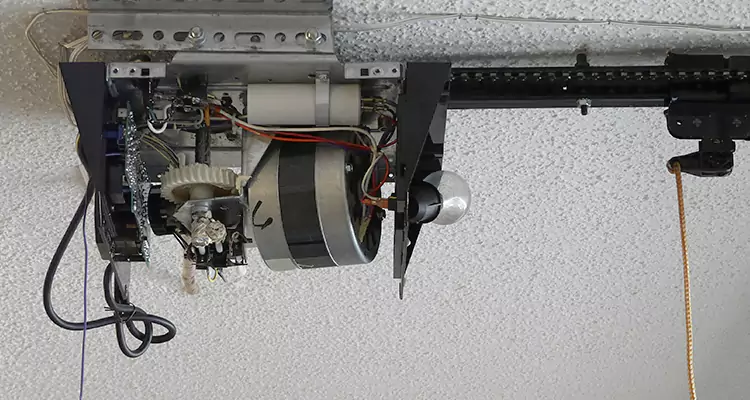 Emergency Garage Door Opener Repair in Spring Hill, FL