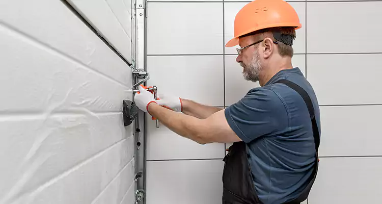 Emergency Garage Door Repair in Spring Hill, FL