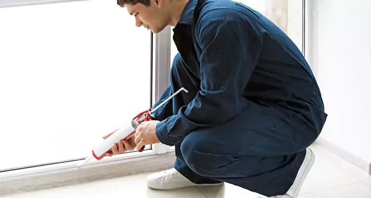Window Glass Caulk Repair in Spring Hill, FL