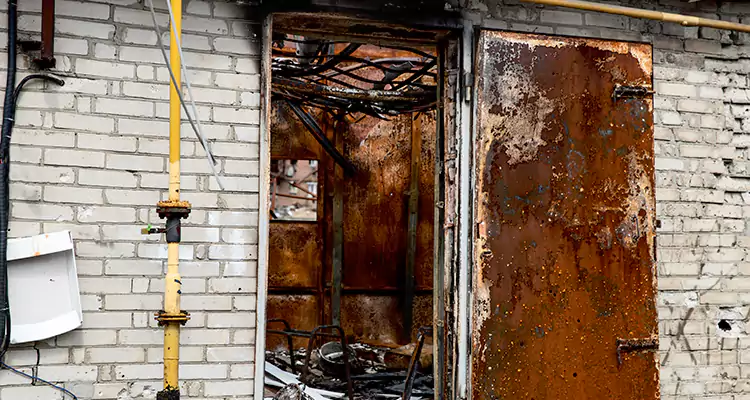 Metal Door Rust Repair in Spring Hill, FL